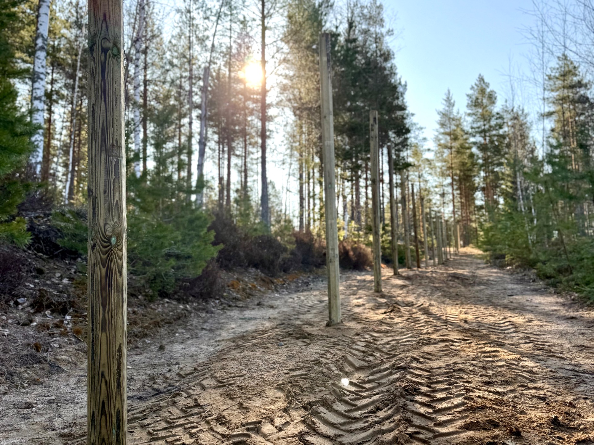 Koiratarhan aidan asennus 550m, Iitti