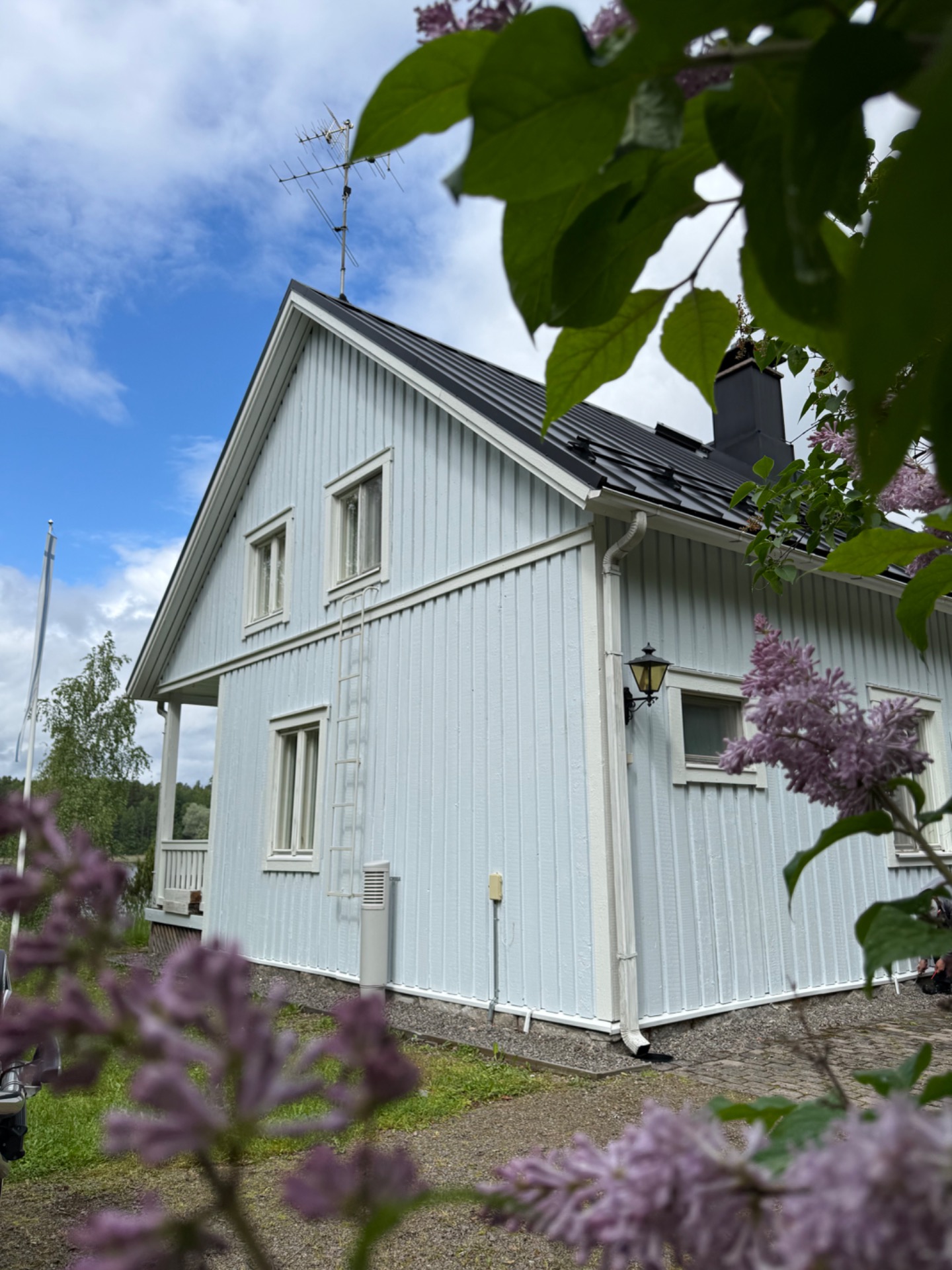 Ison omakotitalon maalaustyö, Iitti